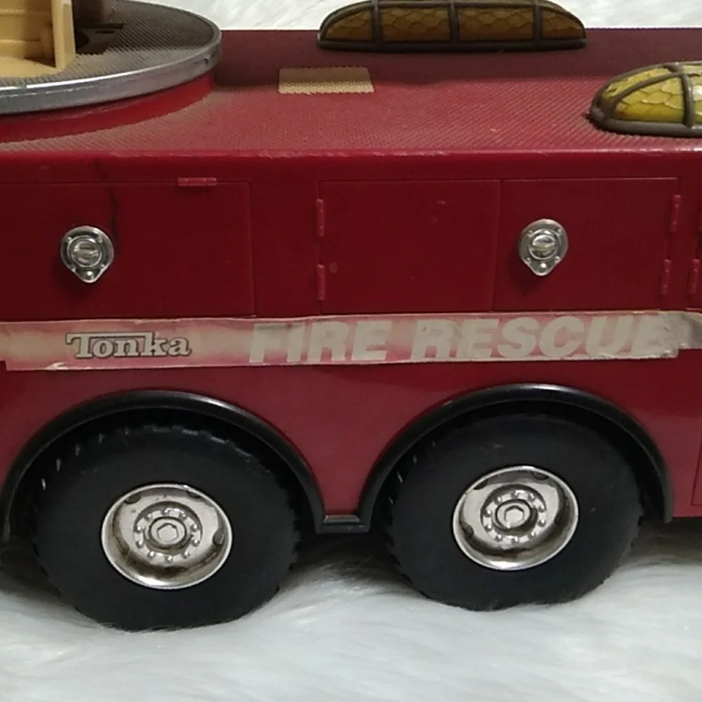 SALE! Vintage XL Tonka Fire Truck 🚒 Couple Flaws That Are Fixable Collectible